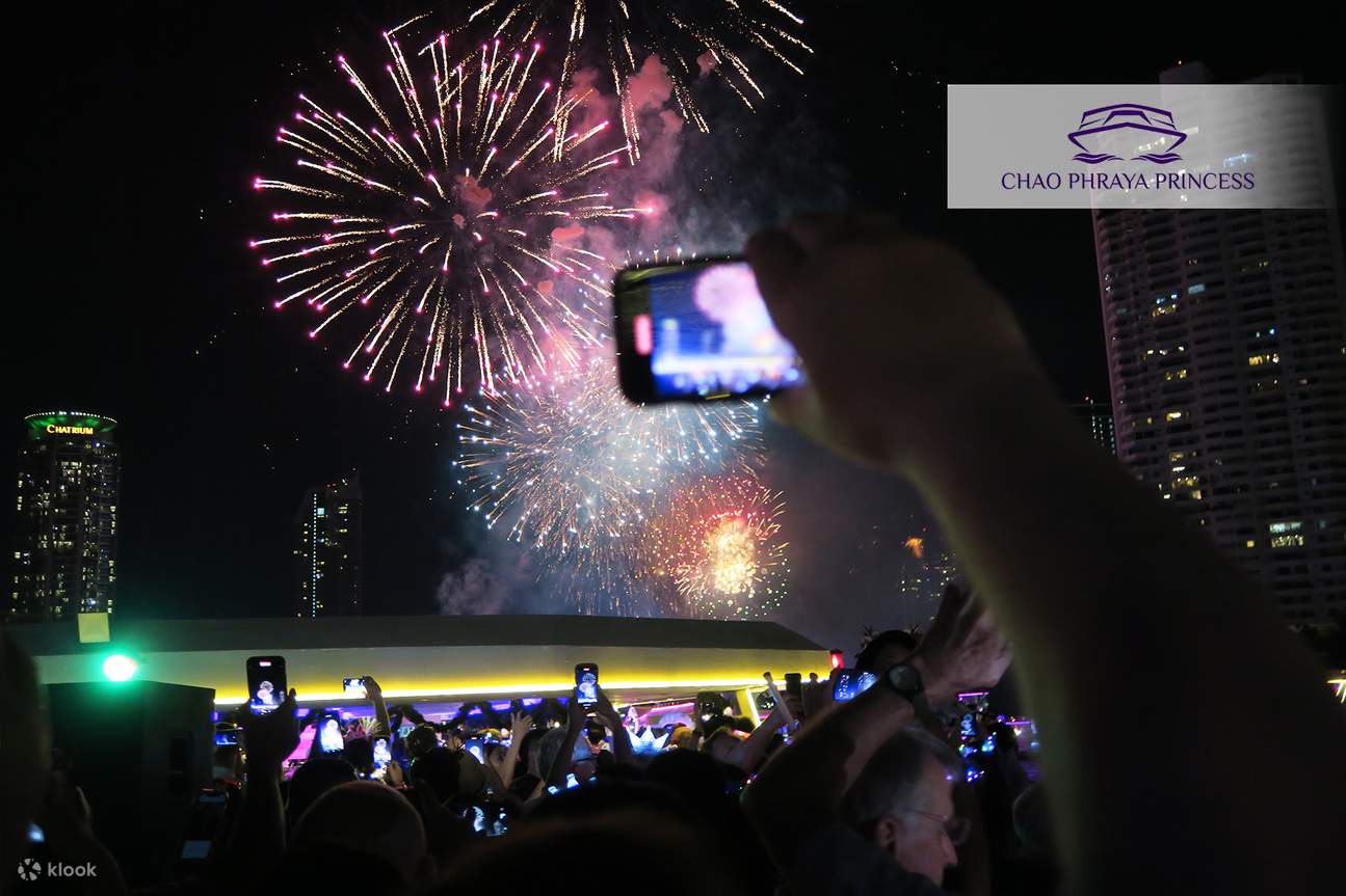 Croisière avec dîner et feux d'artifice